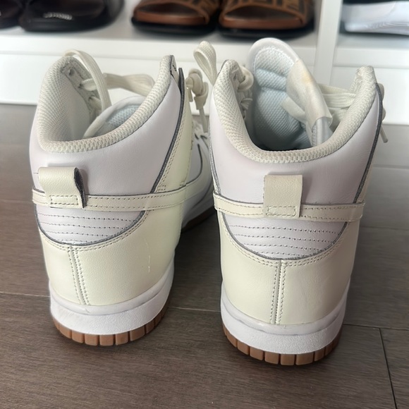Nike High top dunks gum bottom - Picture 4 of 9